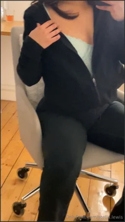 aminalewis let me take my clothes off for you first benni and let me 3189295713 ( 6.1 MB )