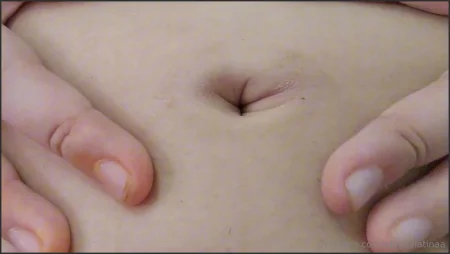 abigaillatinaa new bellybutton video you can ask me for it at dm 3662394985