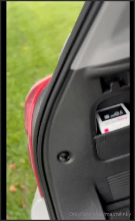 maxtwinky someone saw watch to see what happens lol 3853413330