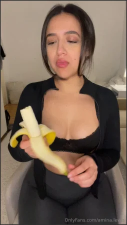 aminalewis quick lesson about bananas maybe i can work on yours next 3212353951 ( 45.5 MB )