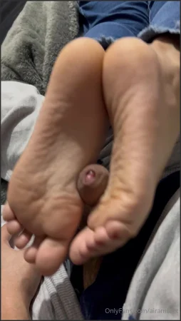 airamfeet footjob a mi amigo en el cuarto de mi cuada mientras yo me 3163303880 ( 33.6 MB )