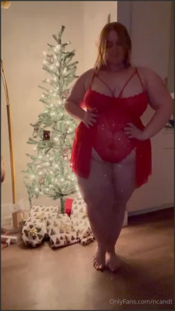 ncandt all yours under the light of the christmas tree 3619751307 ( 92.8 MB )