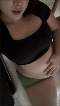 aikoow so happy with how round my bellys been looking lately 4081863013 ( 56.3 MB )